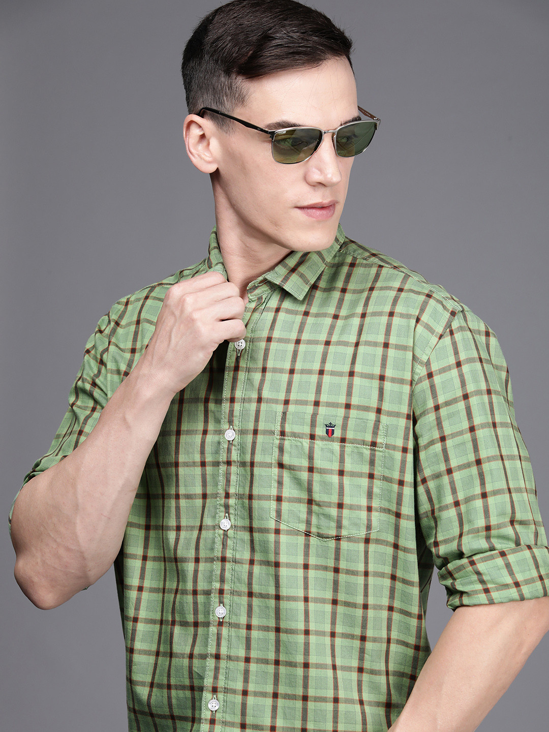 

Louis Philippe Jeans Men Green Slim Fit Checked Pure Cotton Casual Shirt, Olive