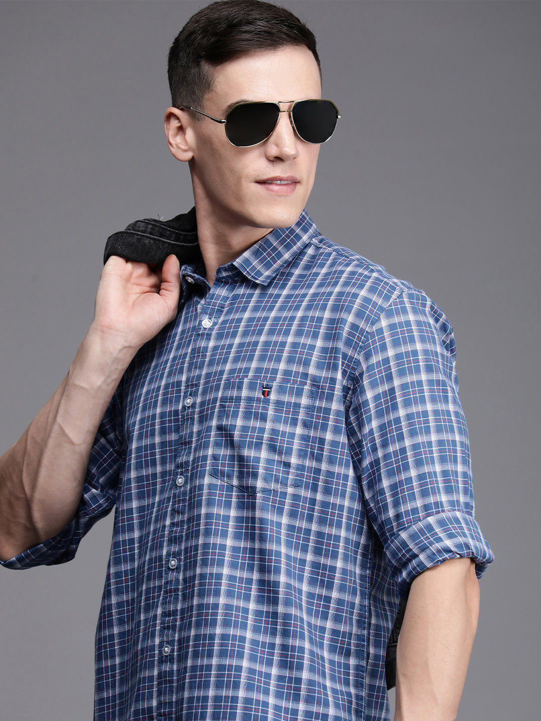 

Louis Philippe Jeans Men Blue & White Slim Fit Tartan Checked Pure Cotton Casual Shirt