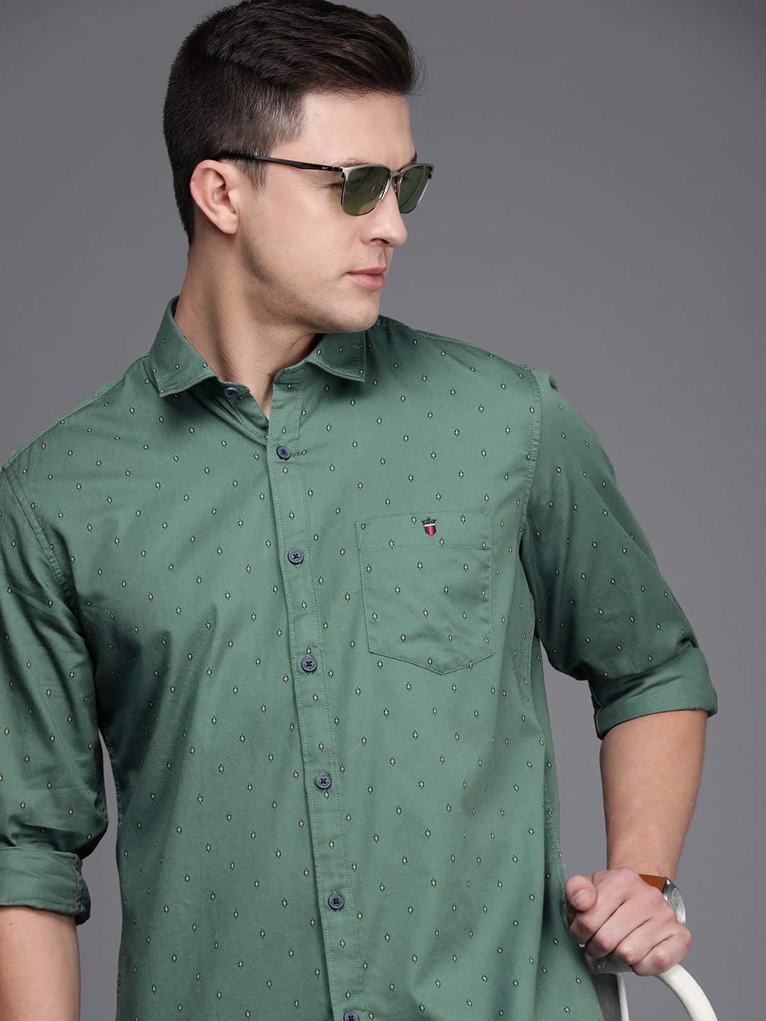 

Louis Philippe Jeans Men Green Slim Fit Printed Pure Cotton Casual Shirt