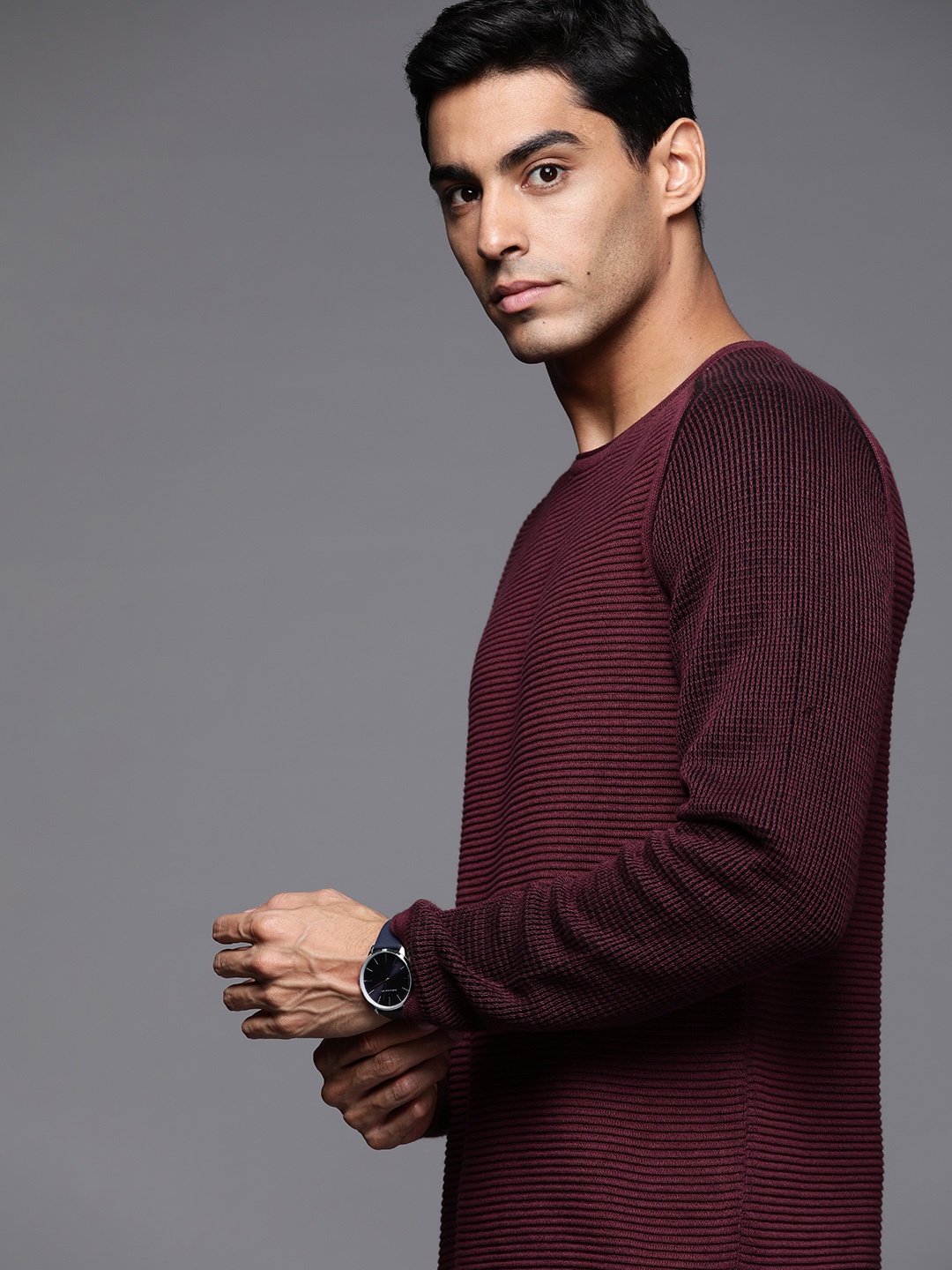 

Louis Philippe Jeans Men Maroon Solid Pure Cotton Pullover