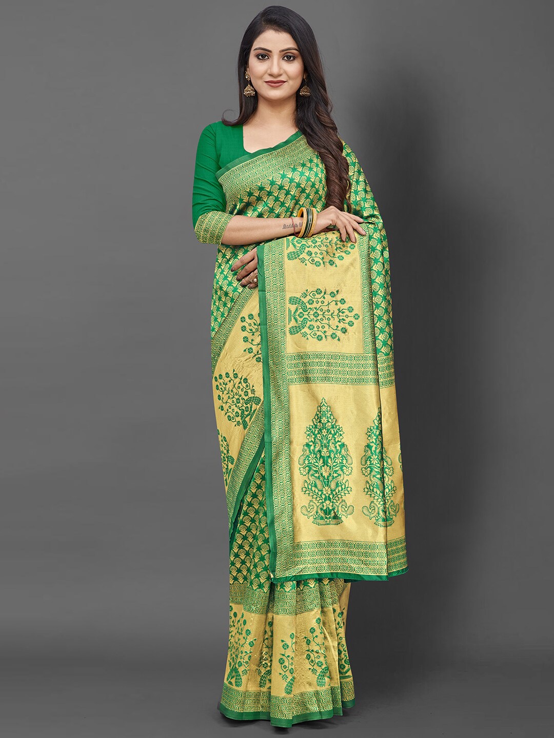 

KALINI Green & Gold-Toned Woven Design Zari Silk Blend Banarasi Saree
