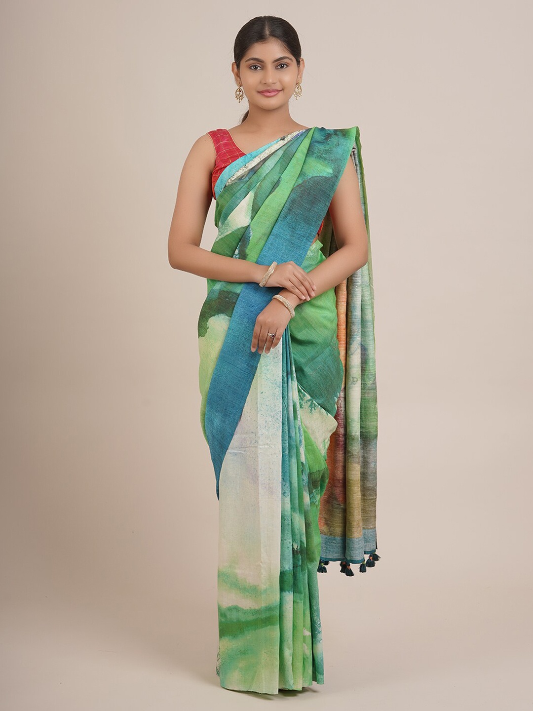 

Pothys White & Green Printed Pure Silk Saree