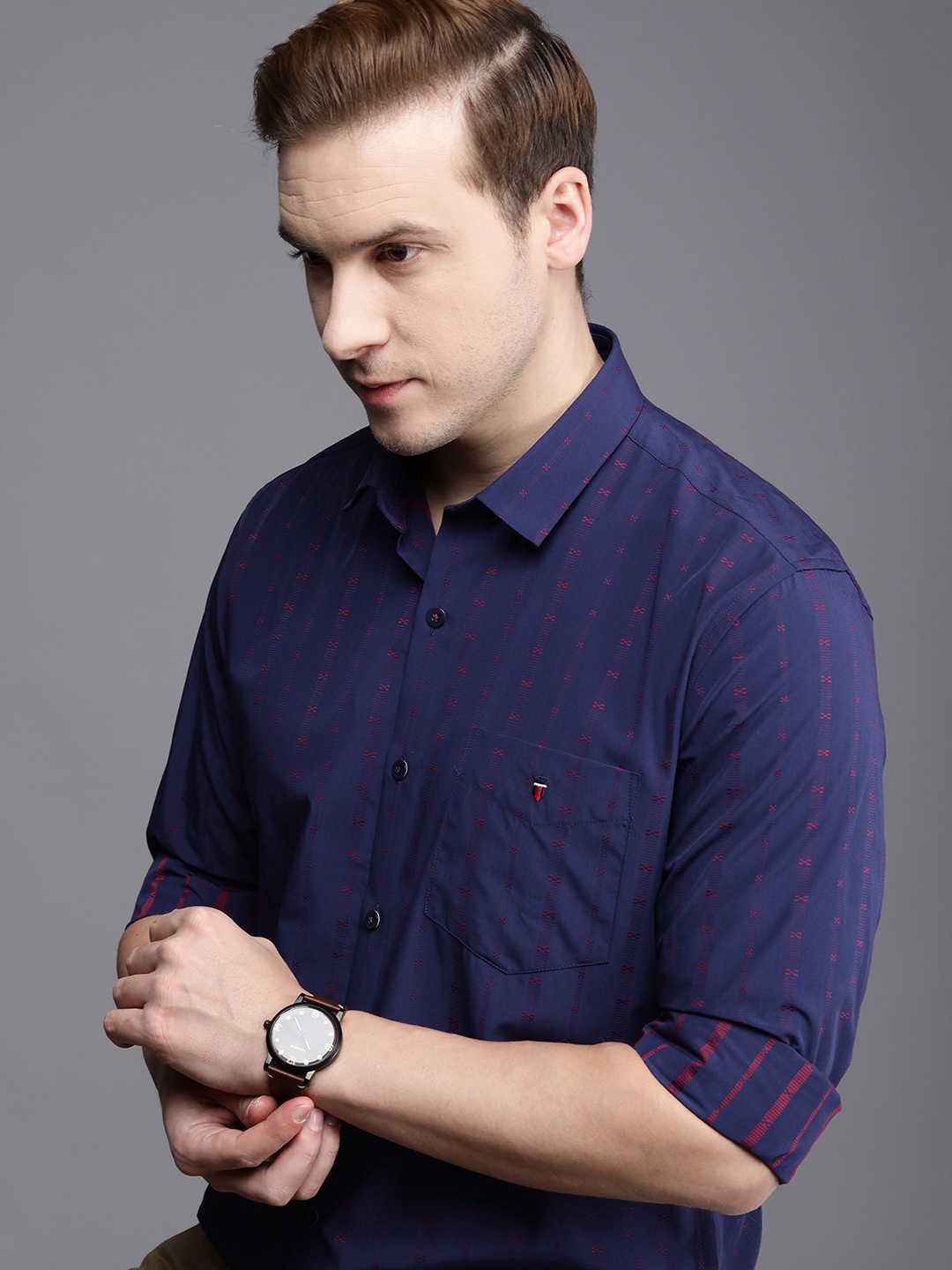 

Louis Philippe Sport Slim Fit Self Striped Casual Shirt, Navy blue