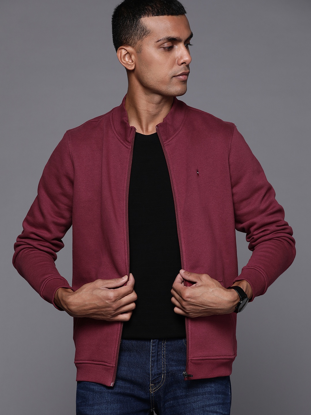 

Louis Philippe Sport Men Maroon Mock Collar Sweatshirt