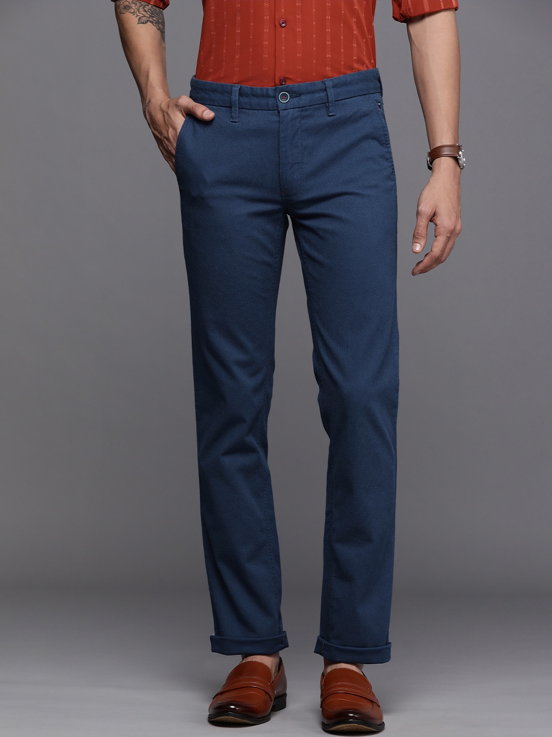 

Louis Philippe Sport Men Blue Textured Comfort Slim Fit Regular Trousers