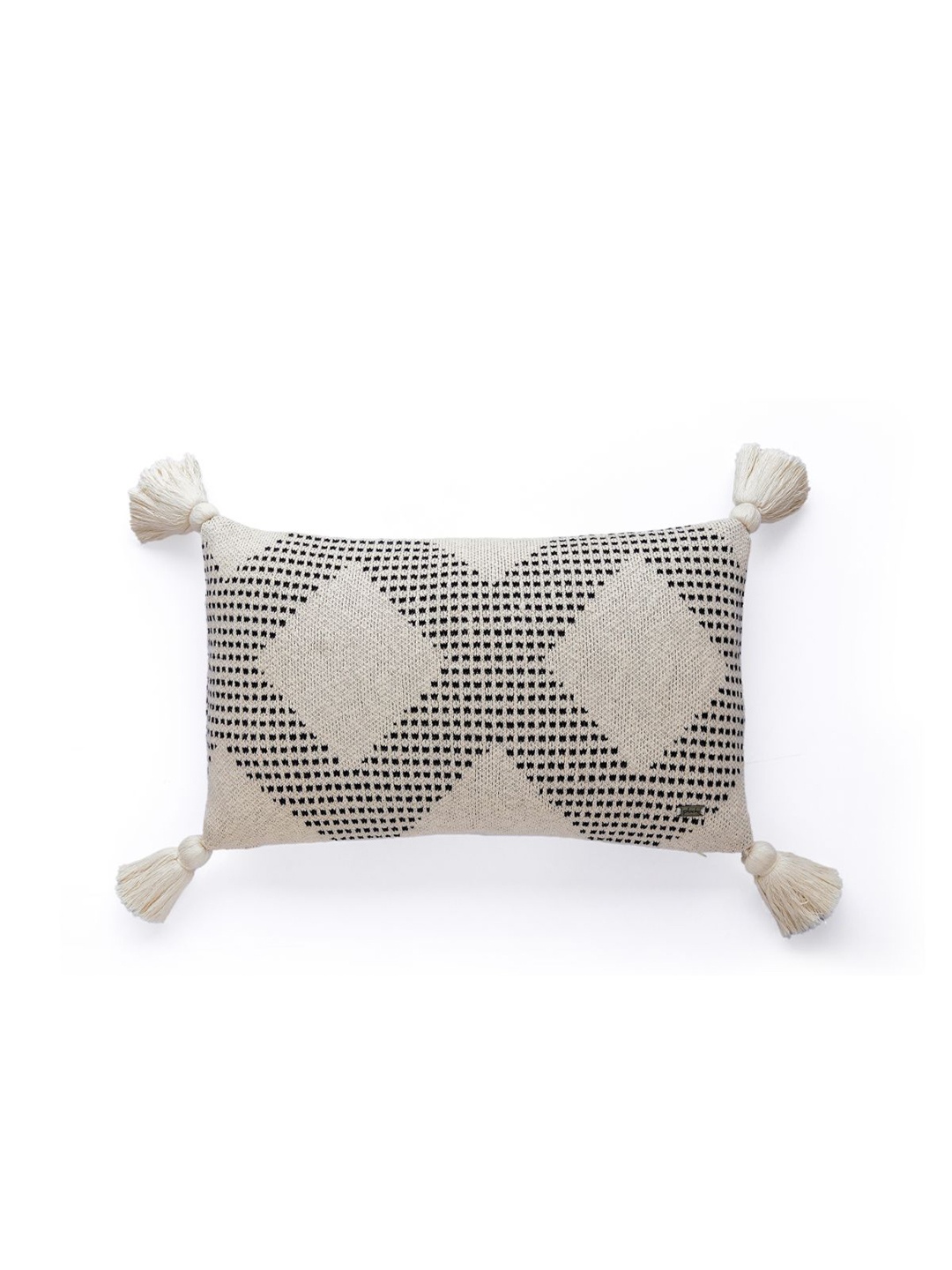 

Pluchi Black & Off White Geometric Rectangle Pure Cotton Knitted Cushion Cover