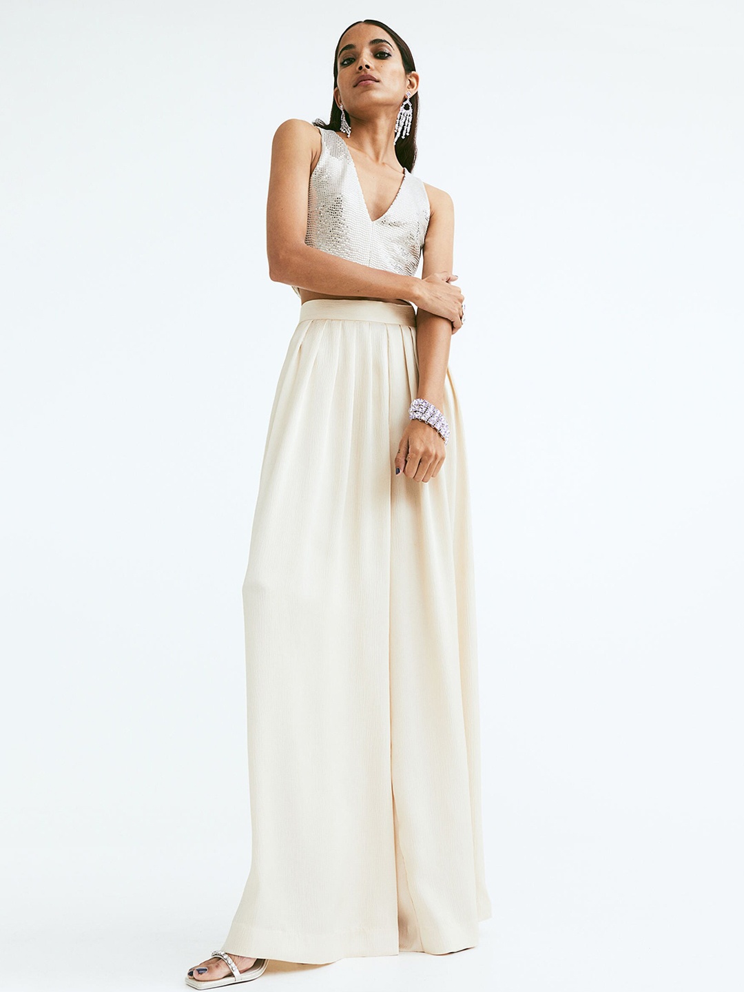 

H&M Woman Beige Sequined Cropped Top