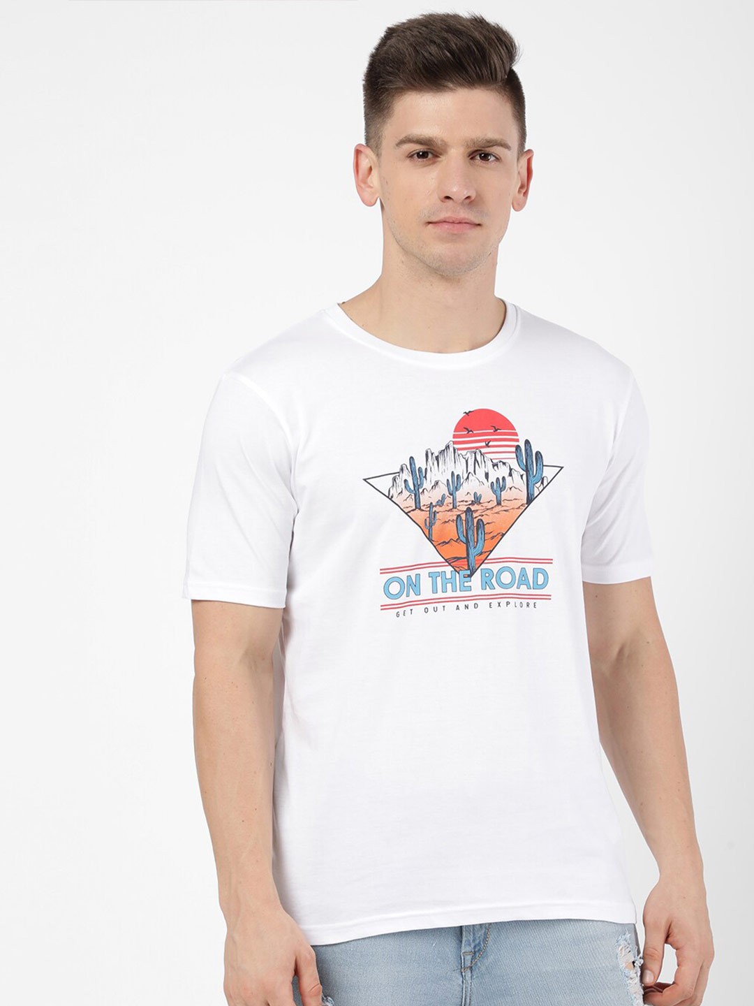 

R&B Men White Printed Graphic Short Sleeves Round Neck T-shirt