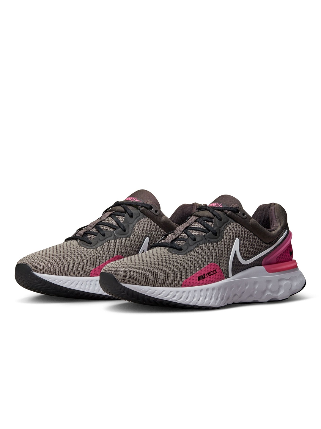 

Nike Men Grey REACT MILER 3 Running Shoes