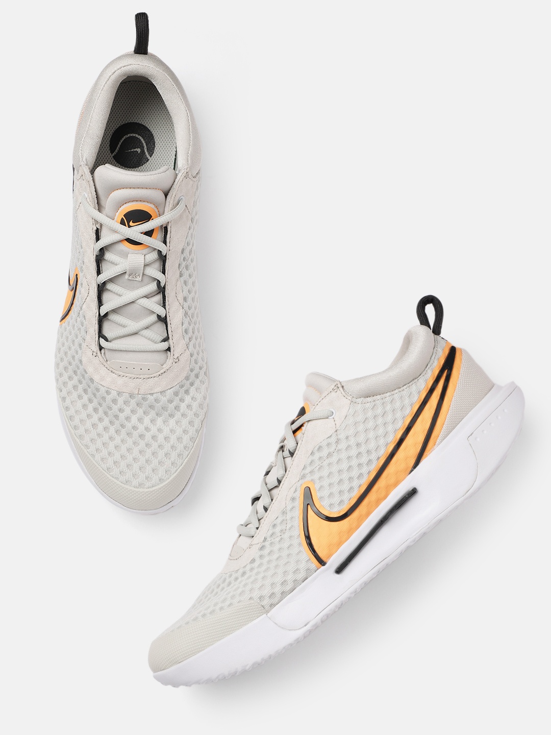 

Nike Men Off White Zoom Court Pro Tennis Shoes