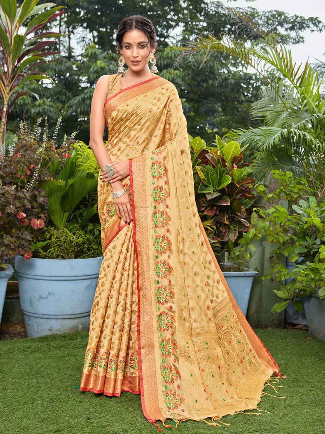 

ODETTE Cream Coloured And Red Woven Design Zari Saree