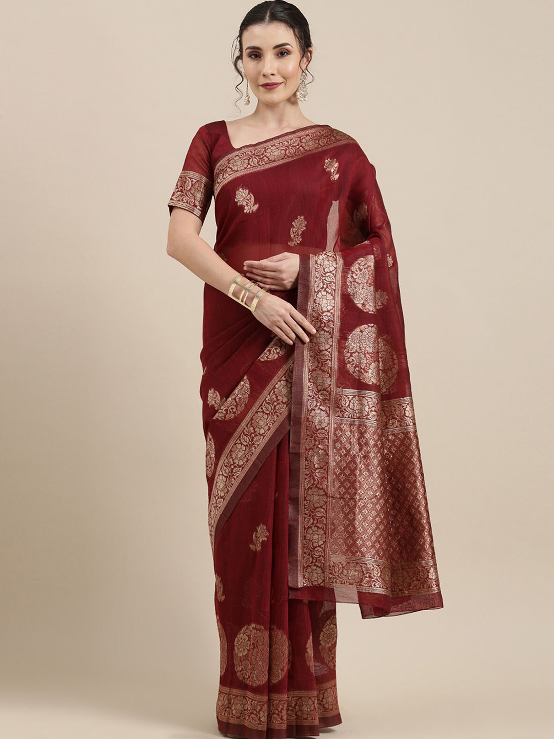 

ODETTE Maroon & Gold-Toned Ethnic Motifs Zari Linen Blend Banarasi Saree