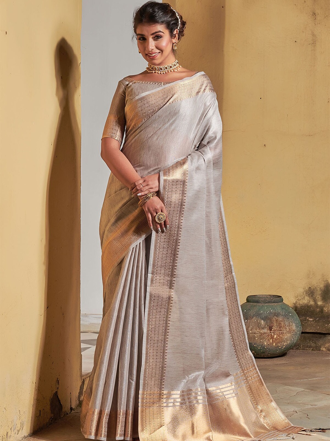 

ODETTE Grey & Gold-Toned Ethnic Motifs Zari Silk Blend Saree