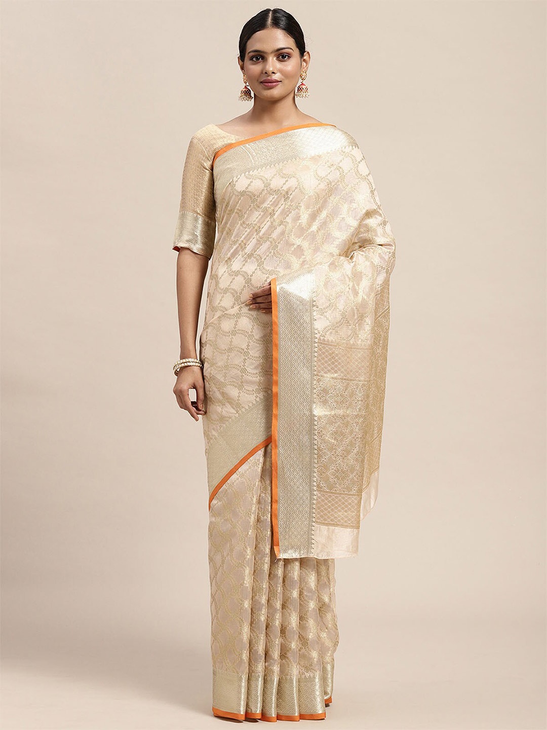 

ODETTE Cream-Coloured & Gold-Toned Ethnic Motifs Zari Silk Blend Banarasi Saree