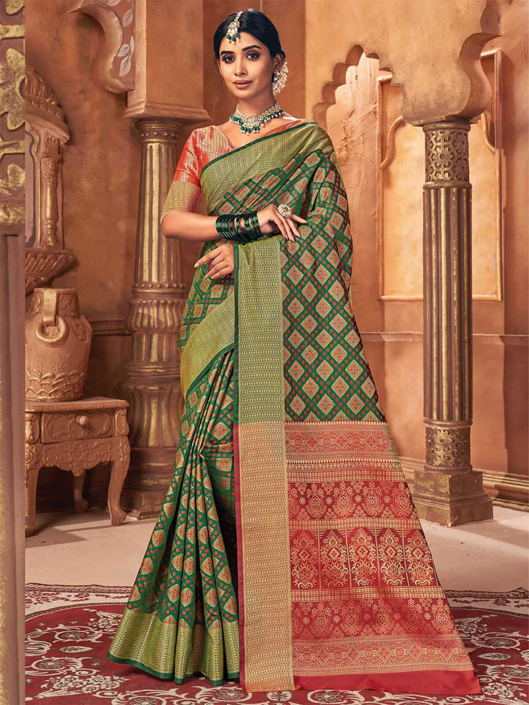 

ODETTE Green & Red Ethnic Motifs Zari Silk Blend Saree