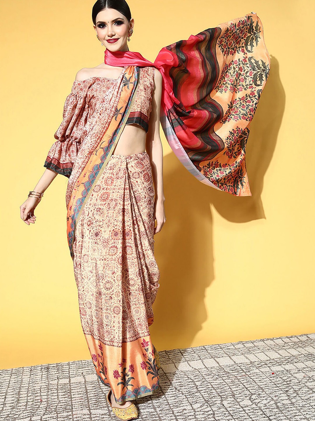 

ODETTE Beige & Pink Ethnic Motifs Silk Blend Saree