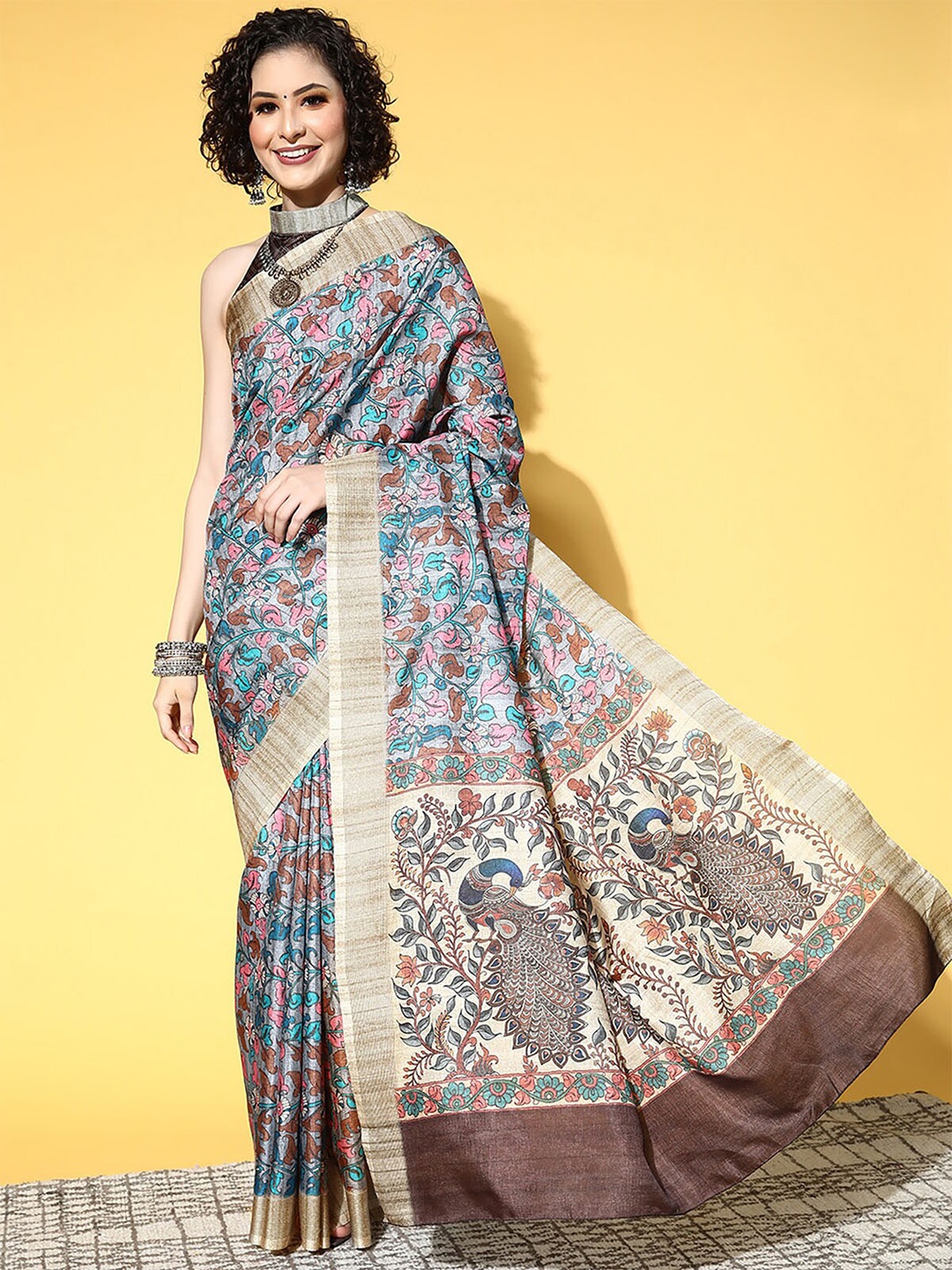 

ODETTE Kalamkari Printed Silk Blend Saree, Grey