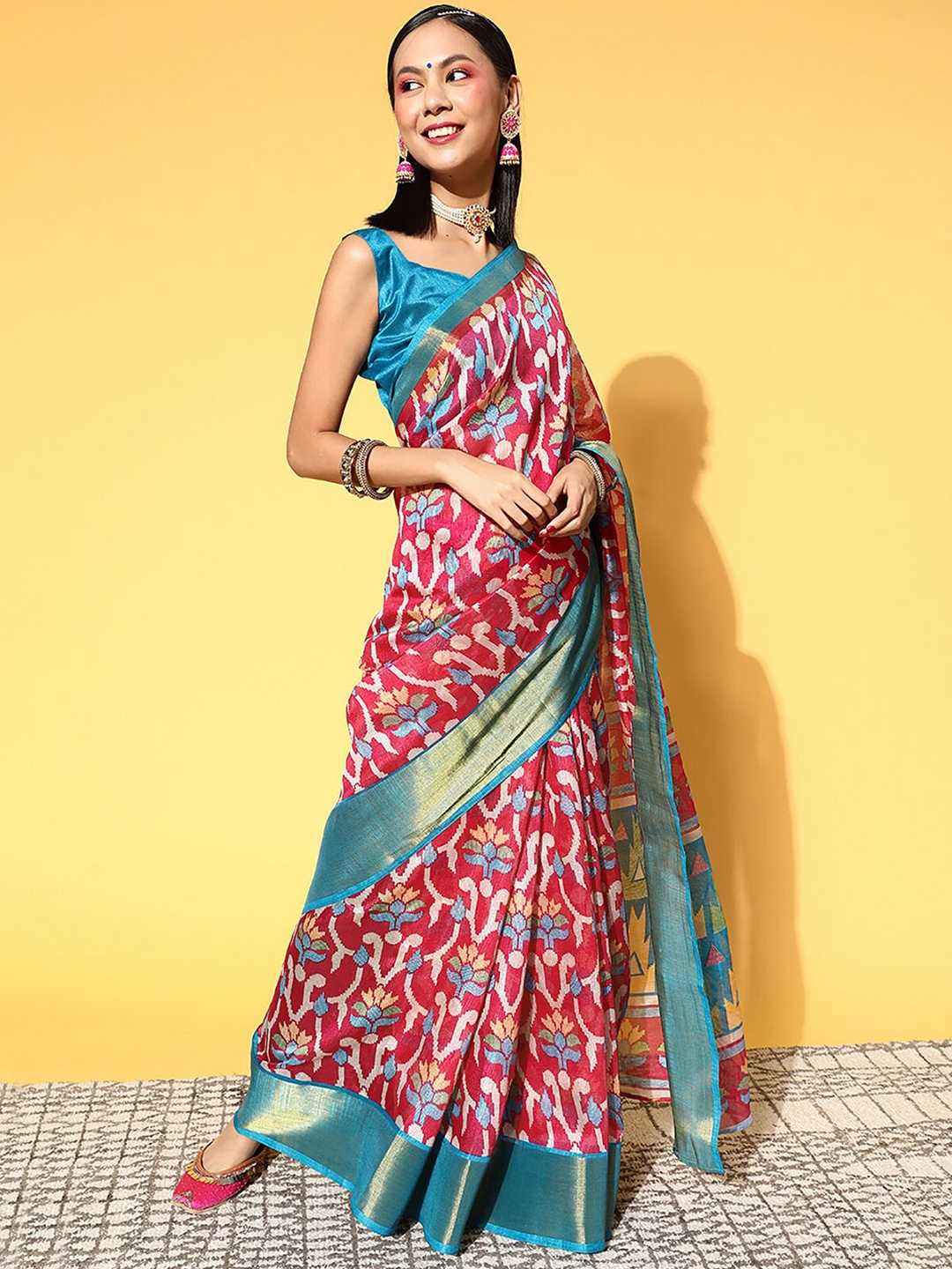 

ODETTE Floral Printed Zari Linen Blend Saree, Pink