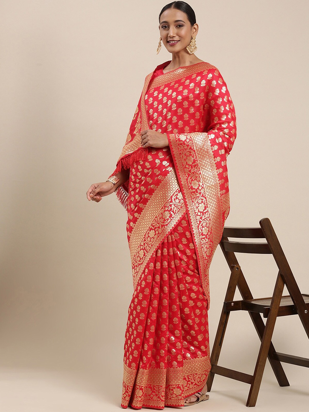 

ODETTE Red & Gold-Toned Ethnic Motifs Zari Silk Blend Saree