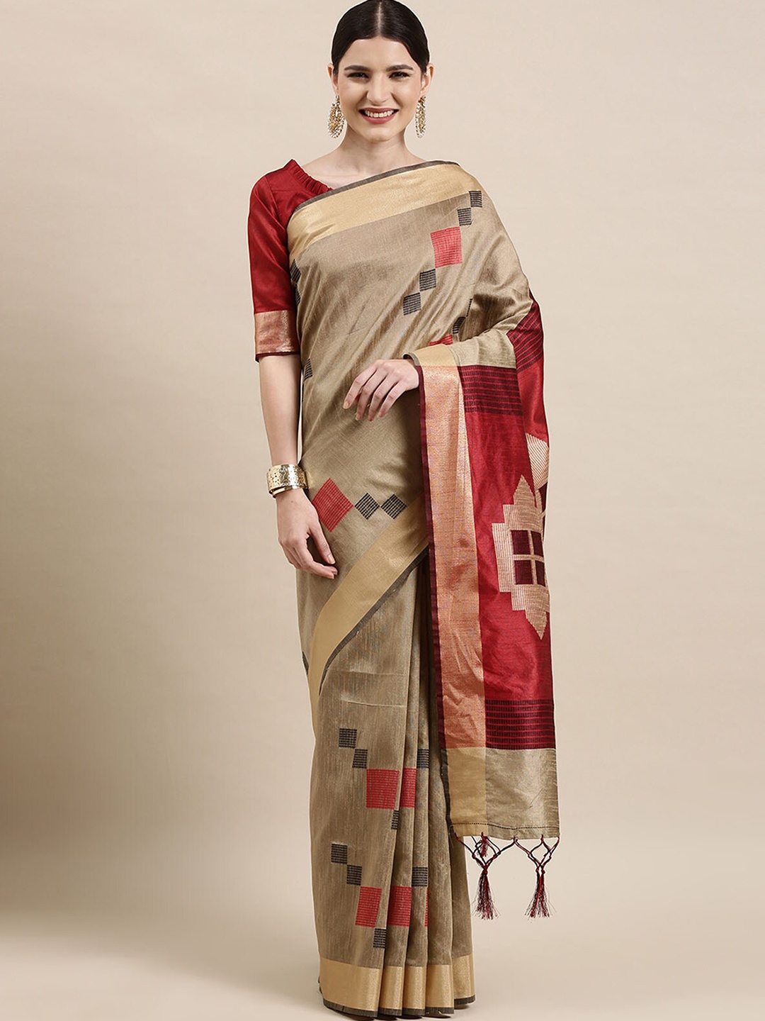 

ODETTE Cream-Coloured & Red Woven Design Silk Cotton Banarasi Saree