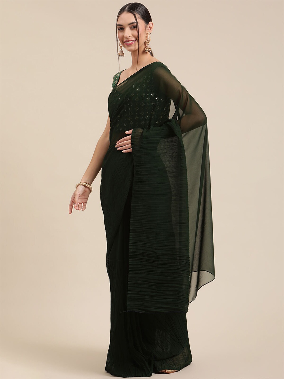 

ODETTE Green Georgette Solid Celebrity Saree