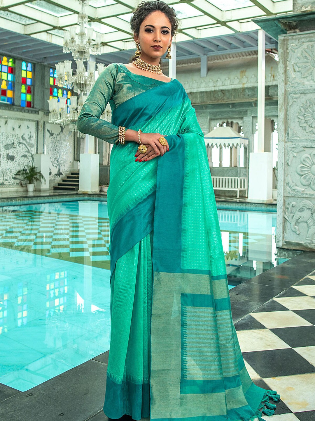 

ODETTE Teal Checked Art Silk Saree