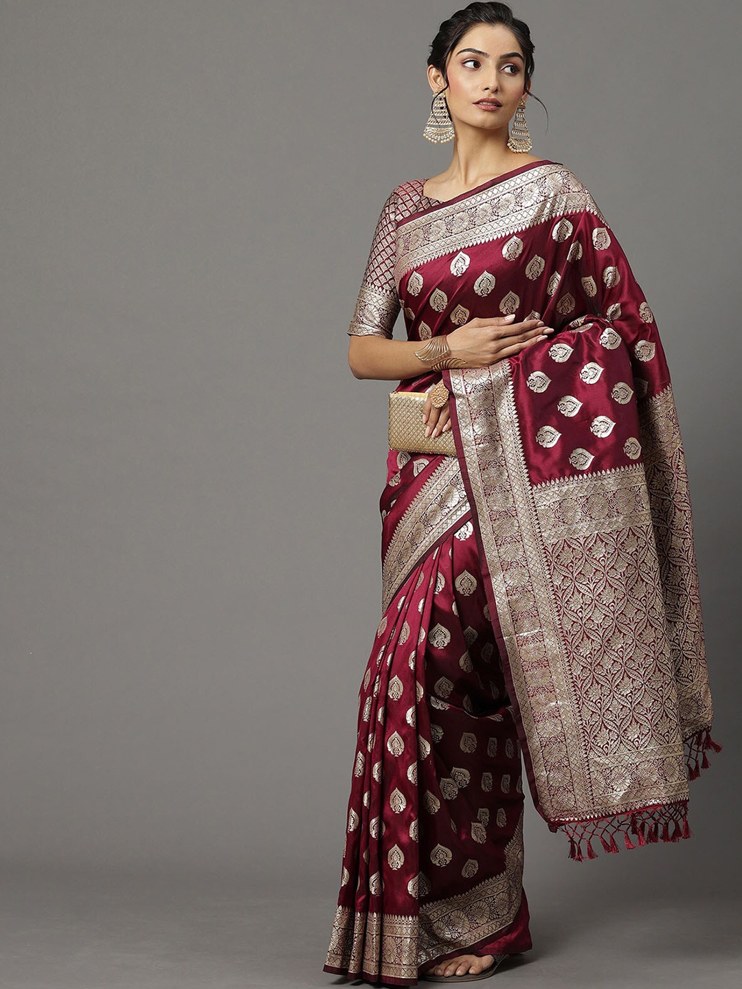 

ODETTE Brown & Silver-Toned Woven Design Zari Saree