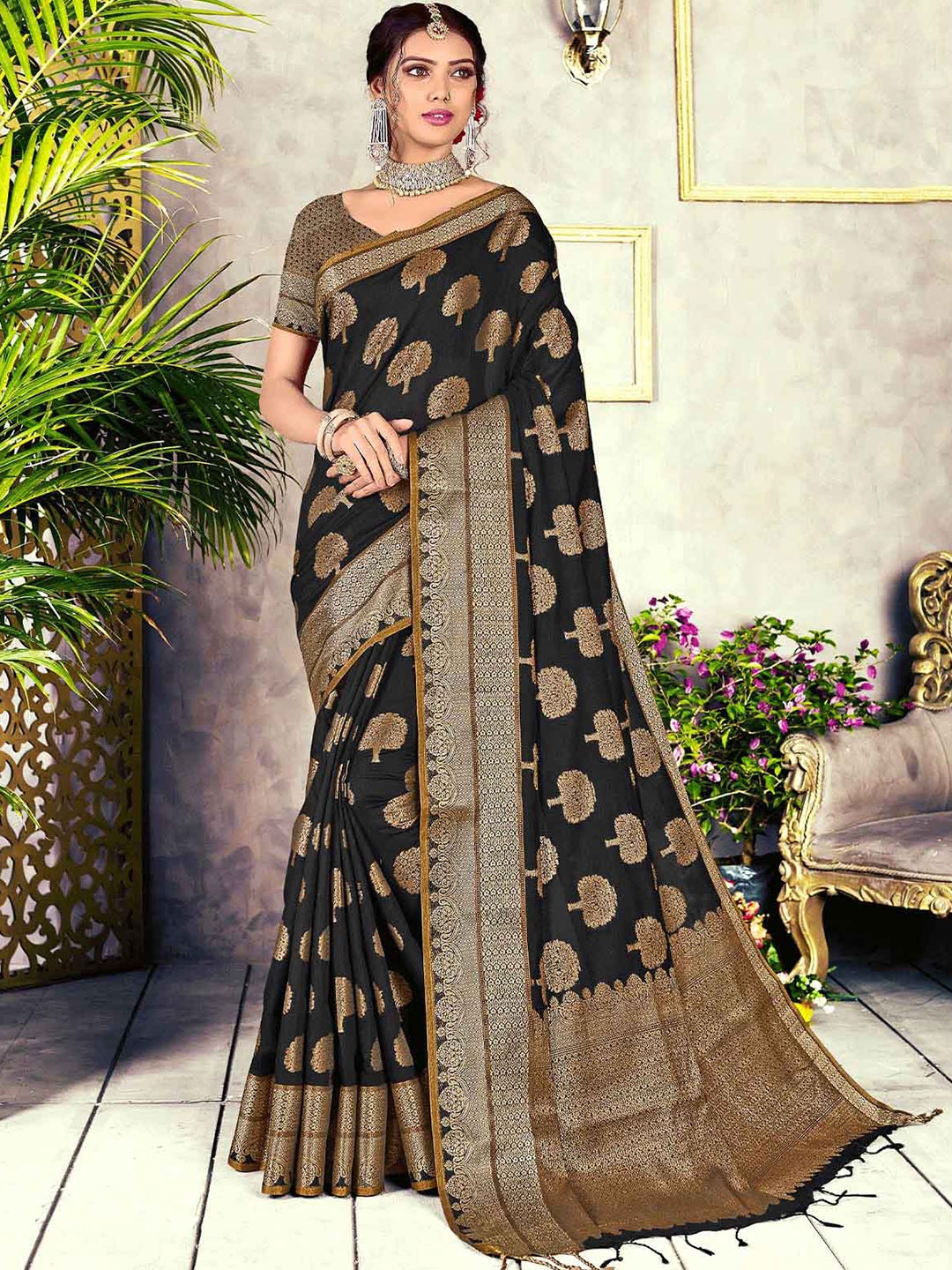 

ODETTE Black & Gold-Toned Ethnic Motifs Zari Saree