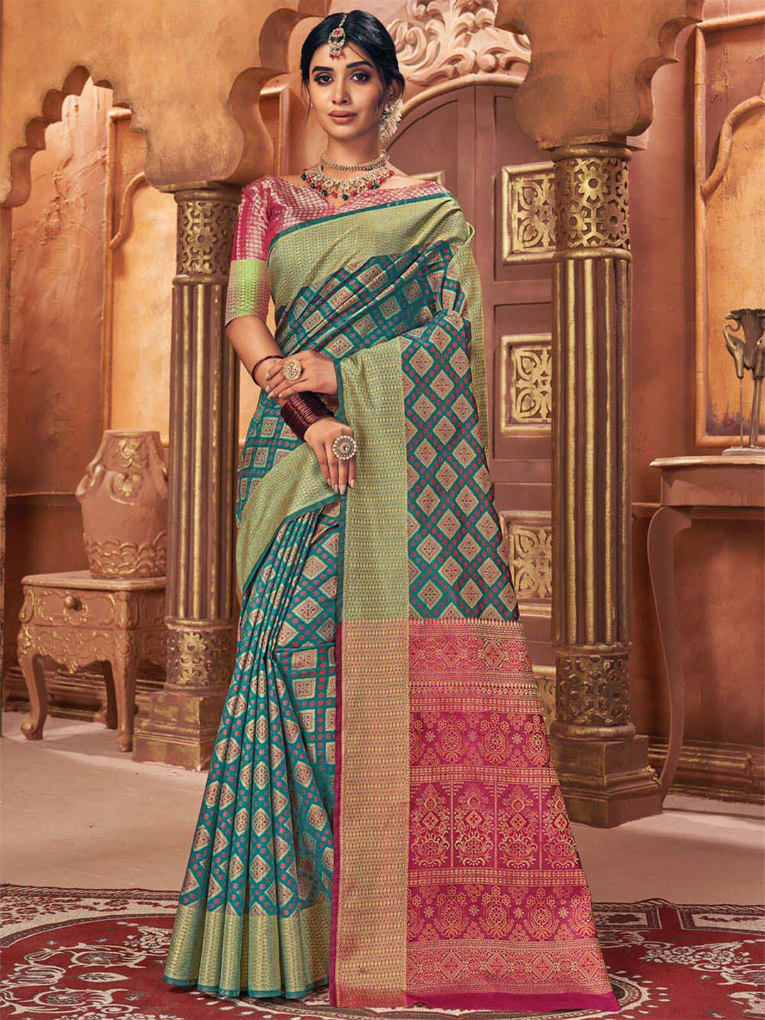 

ODETTE Sea Green & Pink Ethnic Motifs Zari Silk Blend Saree