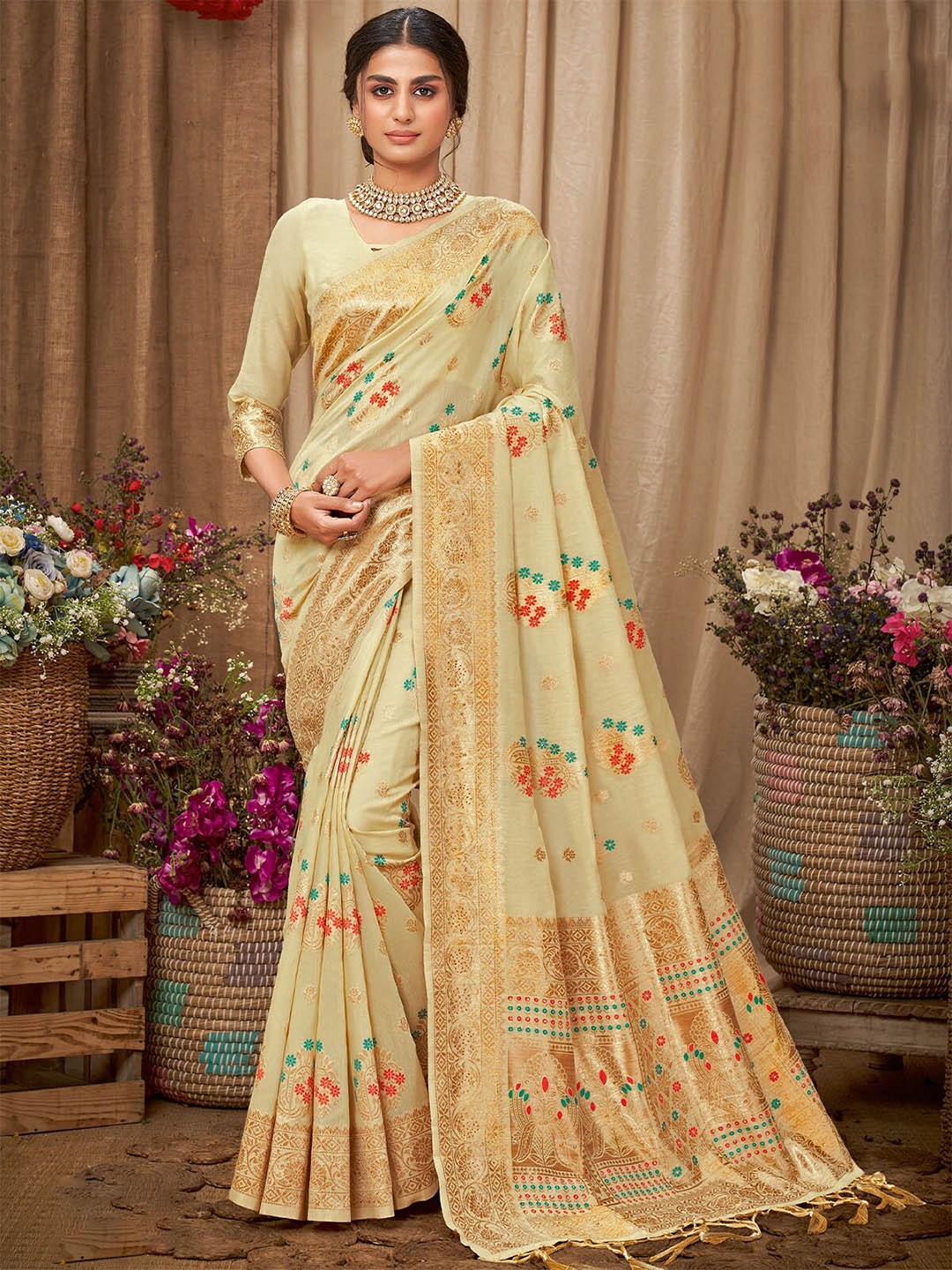 

ODETTE Off White & Green Floral Zari Saree