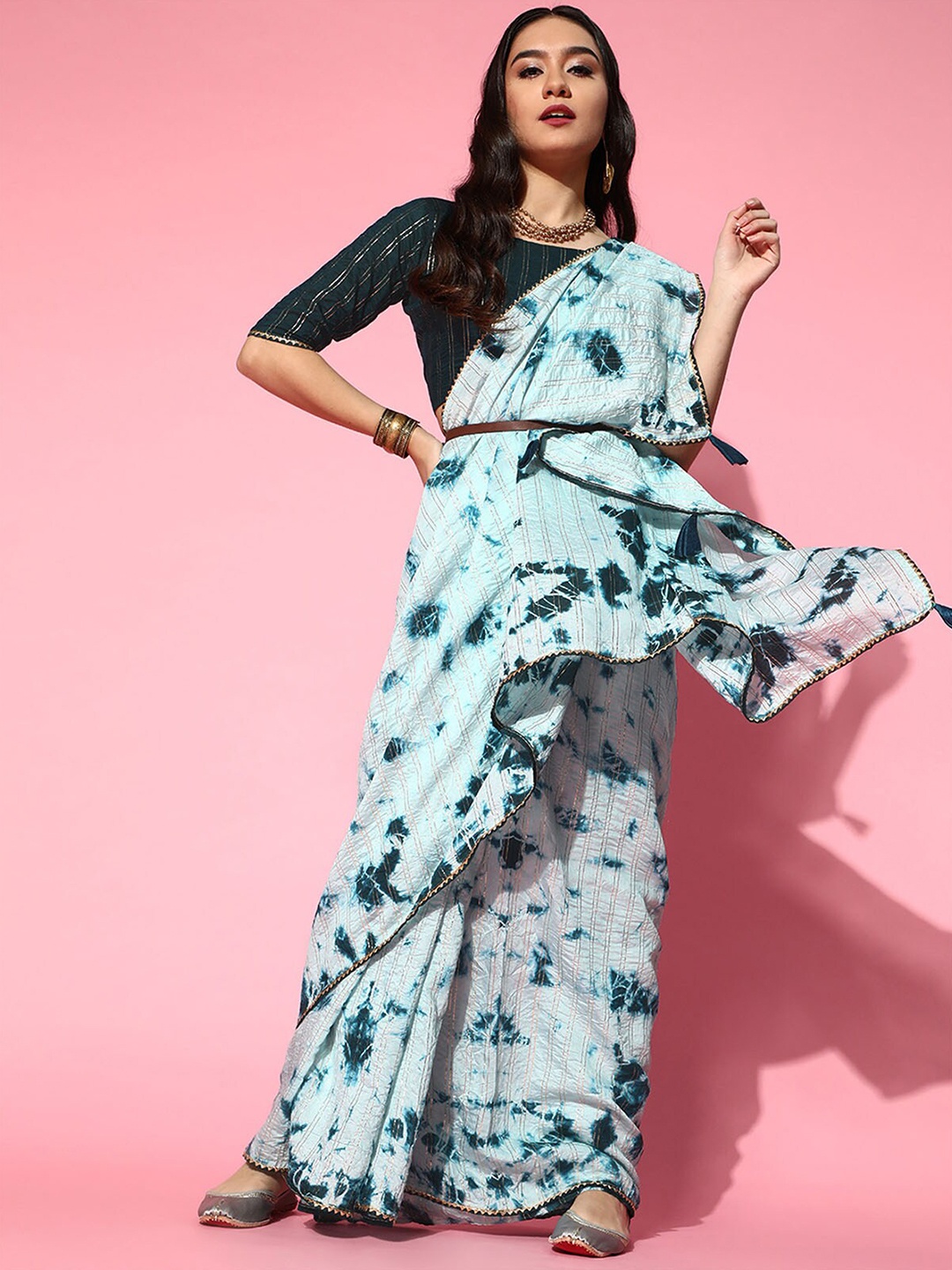

ODETTE Turquoise Blue & White Tie and Dye Silk Blend Saree