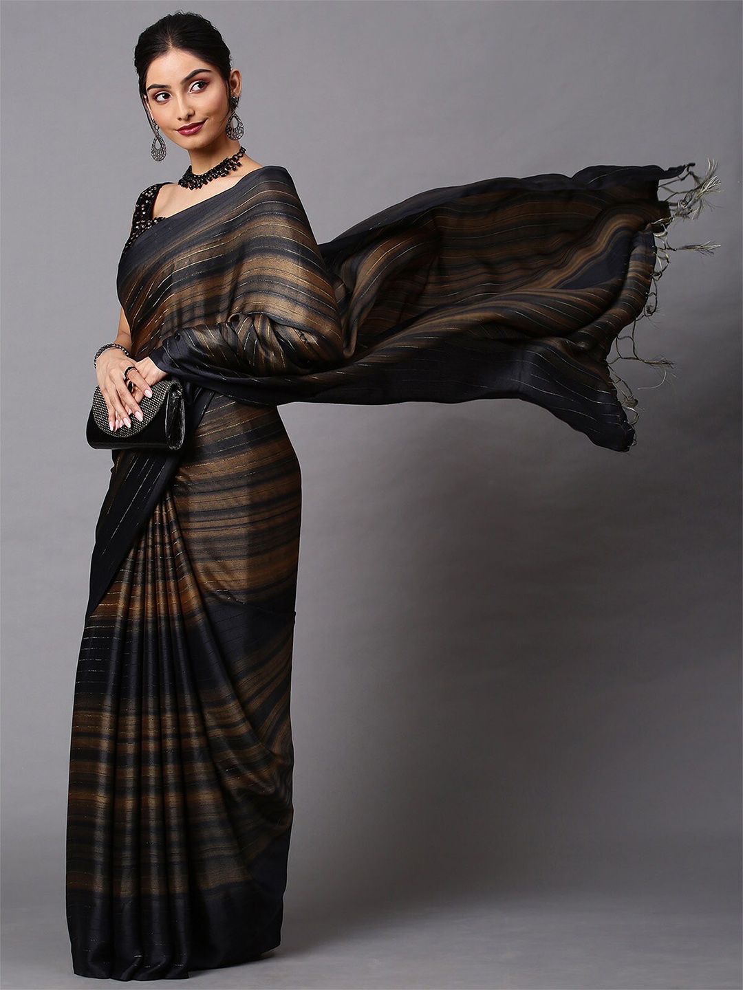 

ODETTE Black & Gold-Toned Striped Saree