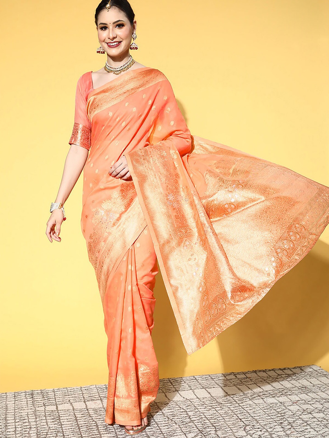 

ODETTE Peach-Coloured & Gold-Toned Woven Design Zari Saree