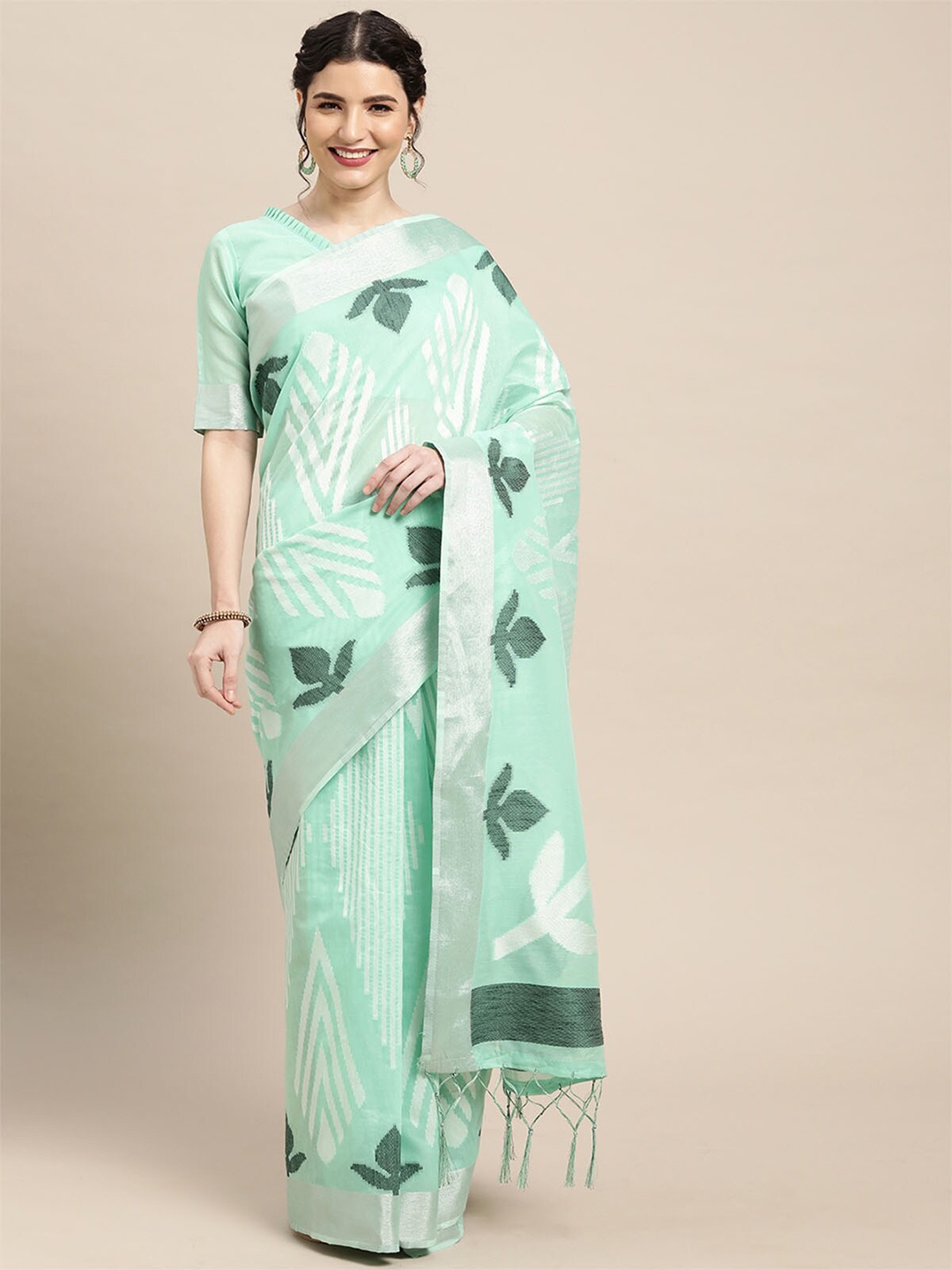 

ODETTE Sea Green & Silver-Toned Zari Uppada Saree