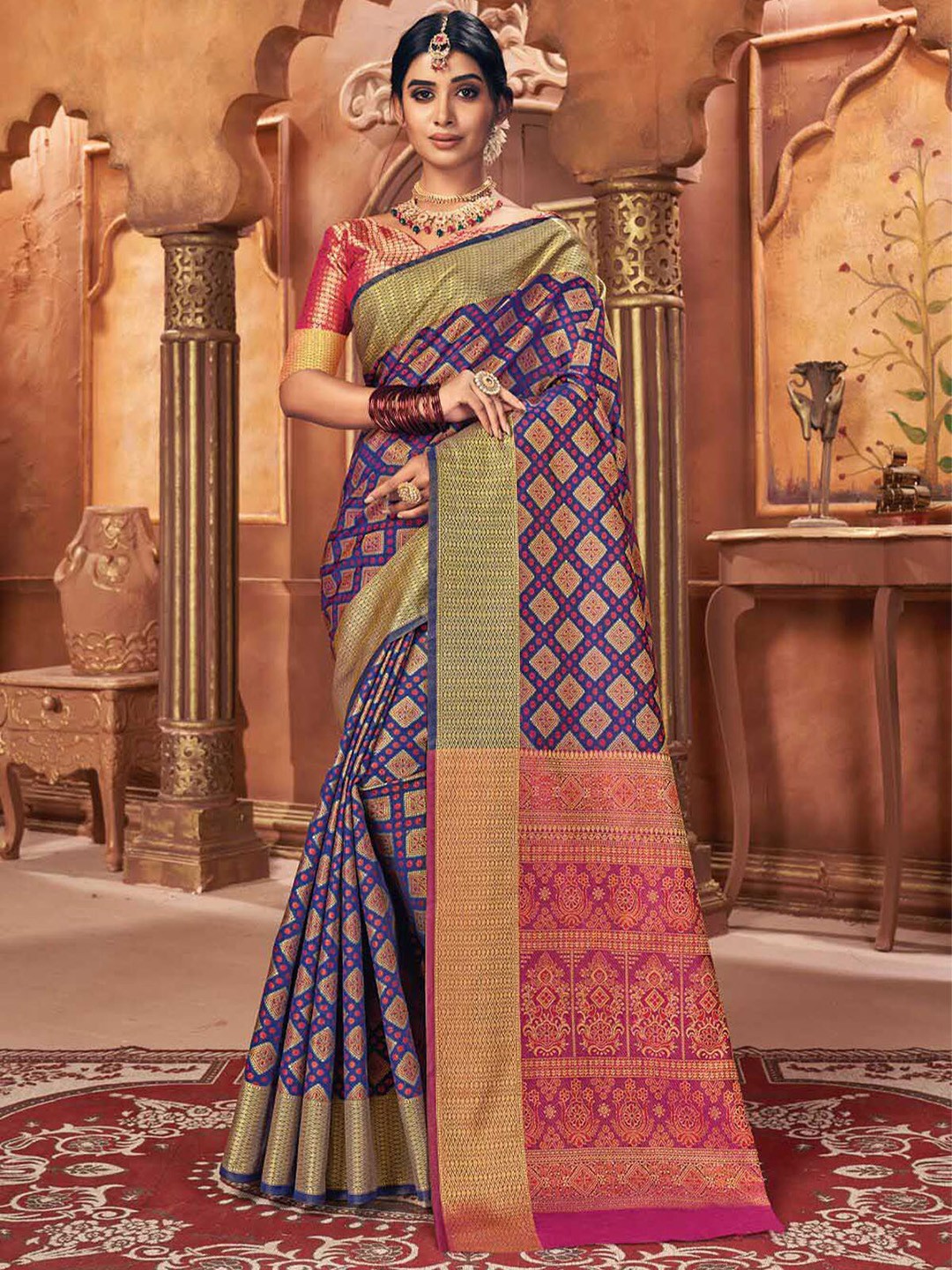

ODETTE Purple & Gold-Toned Woven Design Zari Silk Blend Saree