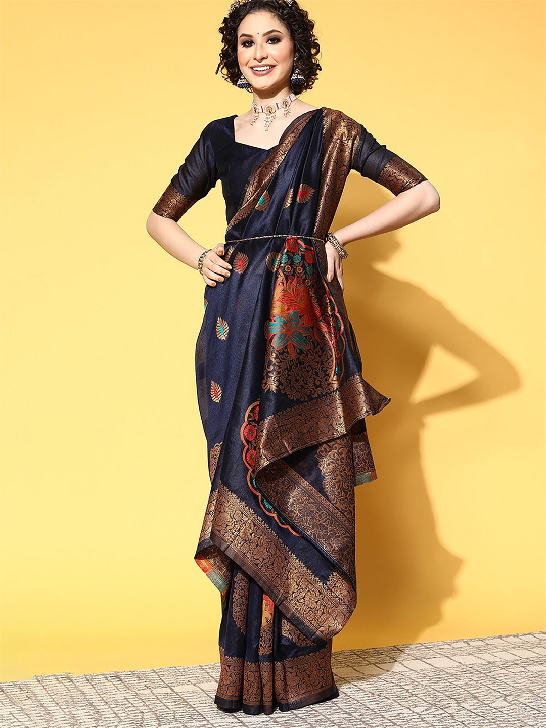 

ODETTE Navy Blue & Gold-Toned Woven Design Zari Silk Blend Saree