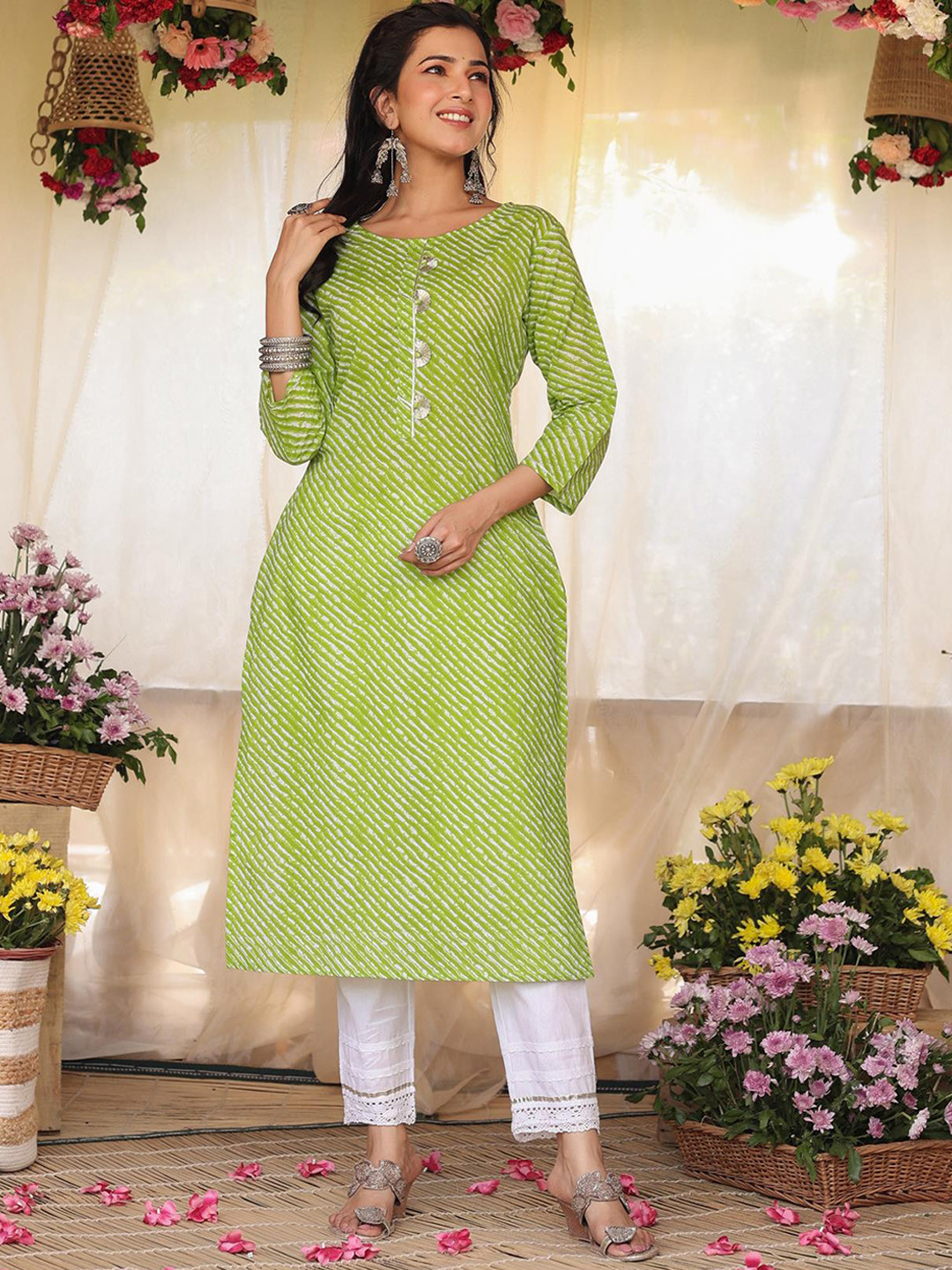 

SCAKHI Women Green Printed Indie Prints Cotton Kurta