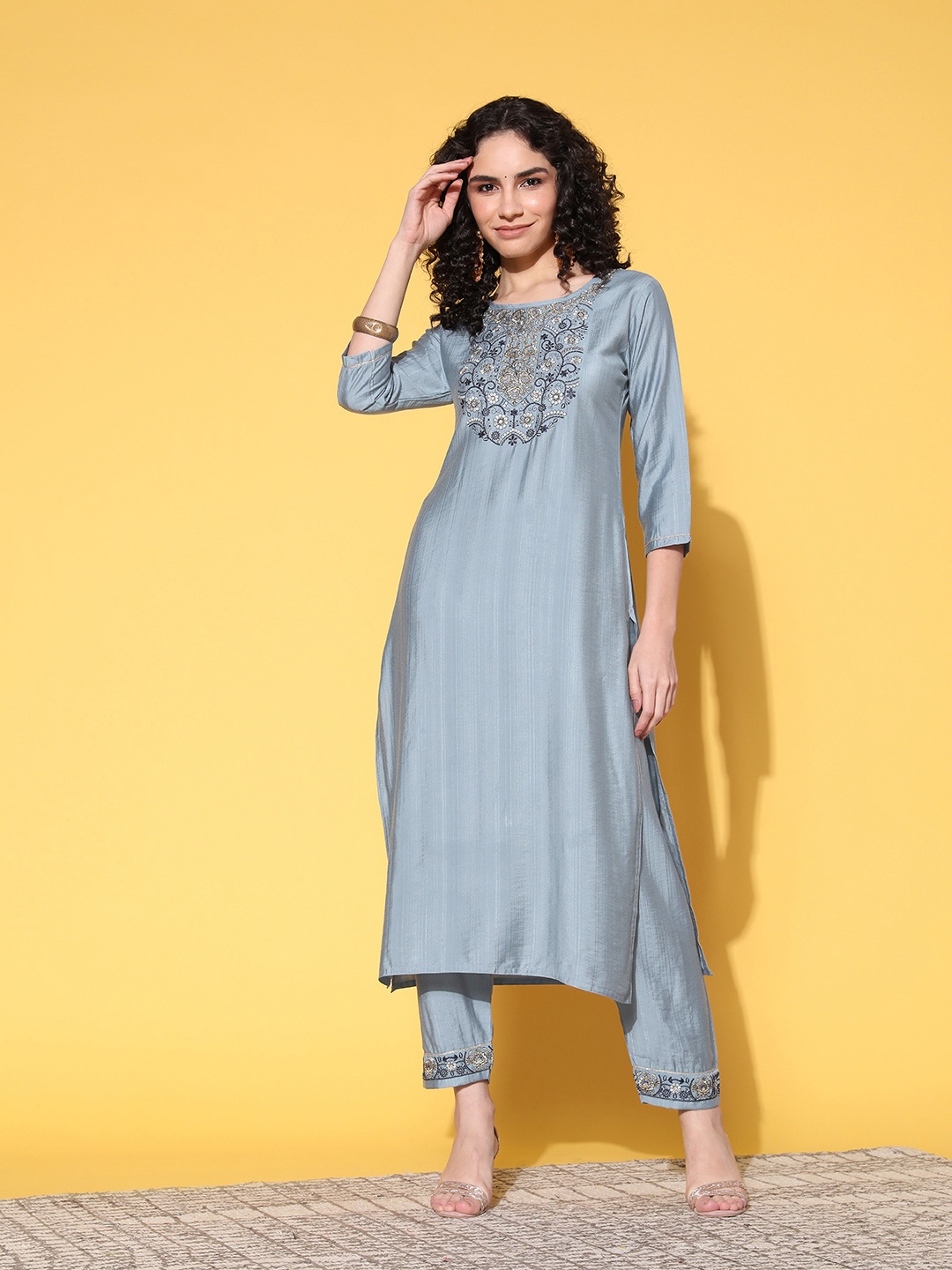 

SheWill Women Ethnic Motifs Silk Blend Hyper Texture Kurta Set, Grey