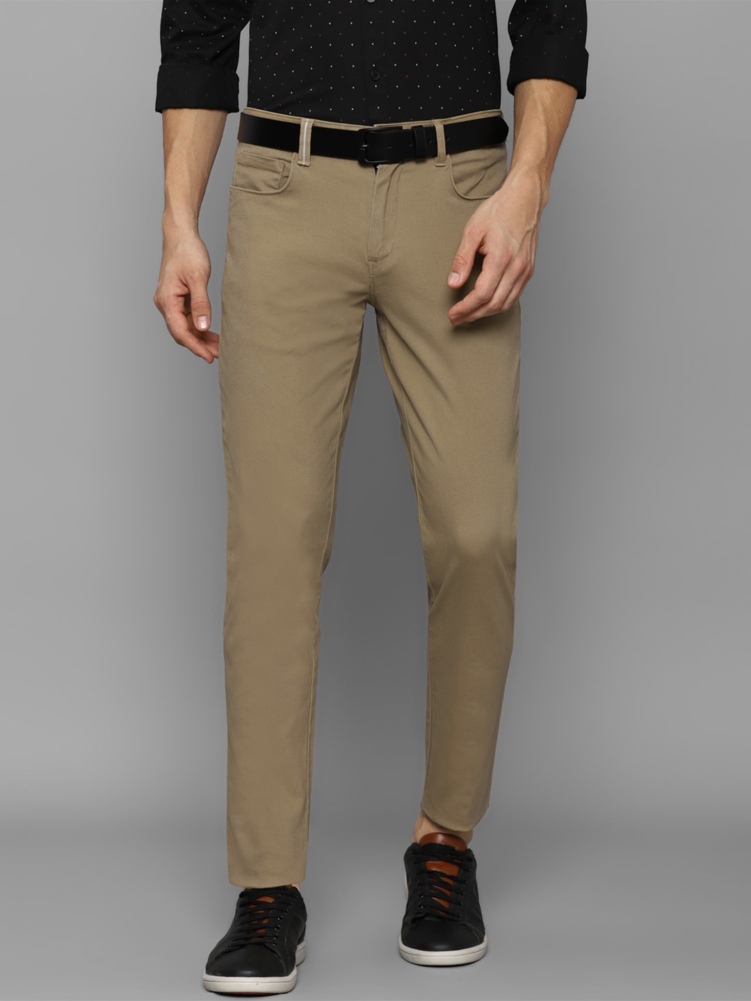 

Louis Philippe Sport Men Brown Slim Fit Trousers