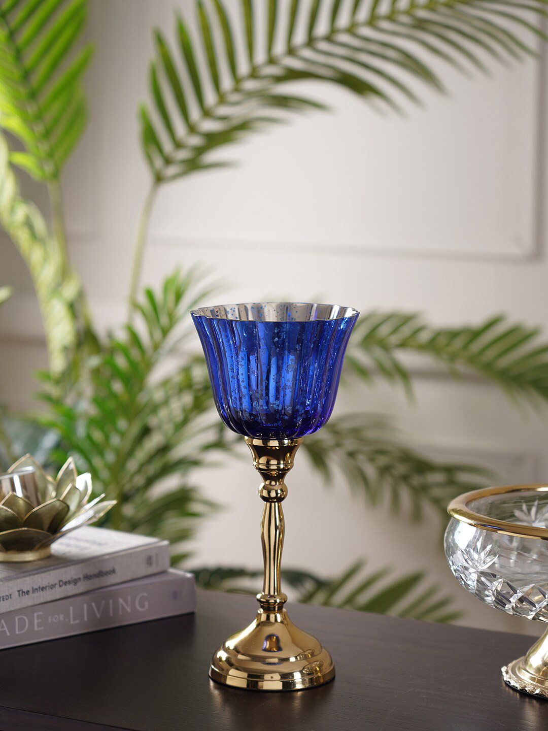 

Pure Home and Living Blue & Gold-Toned Solid Small Candle Holder