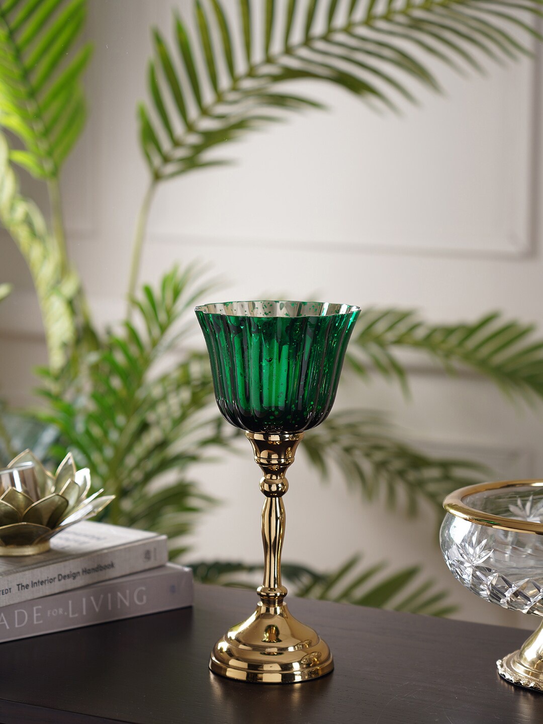 

Pure Home and Living Green & Gold-Toned Solid Small Candle Holders
