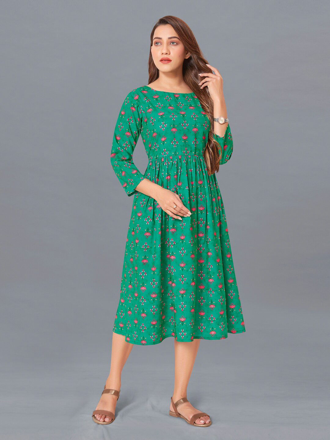 

FASHION DREAM Women Green Floral Printed Midi Dress