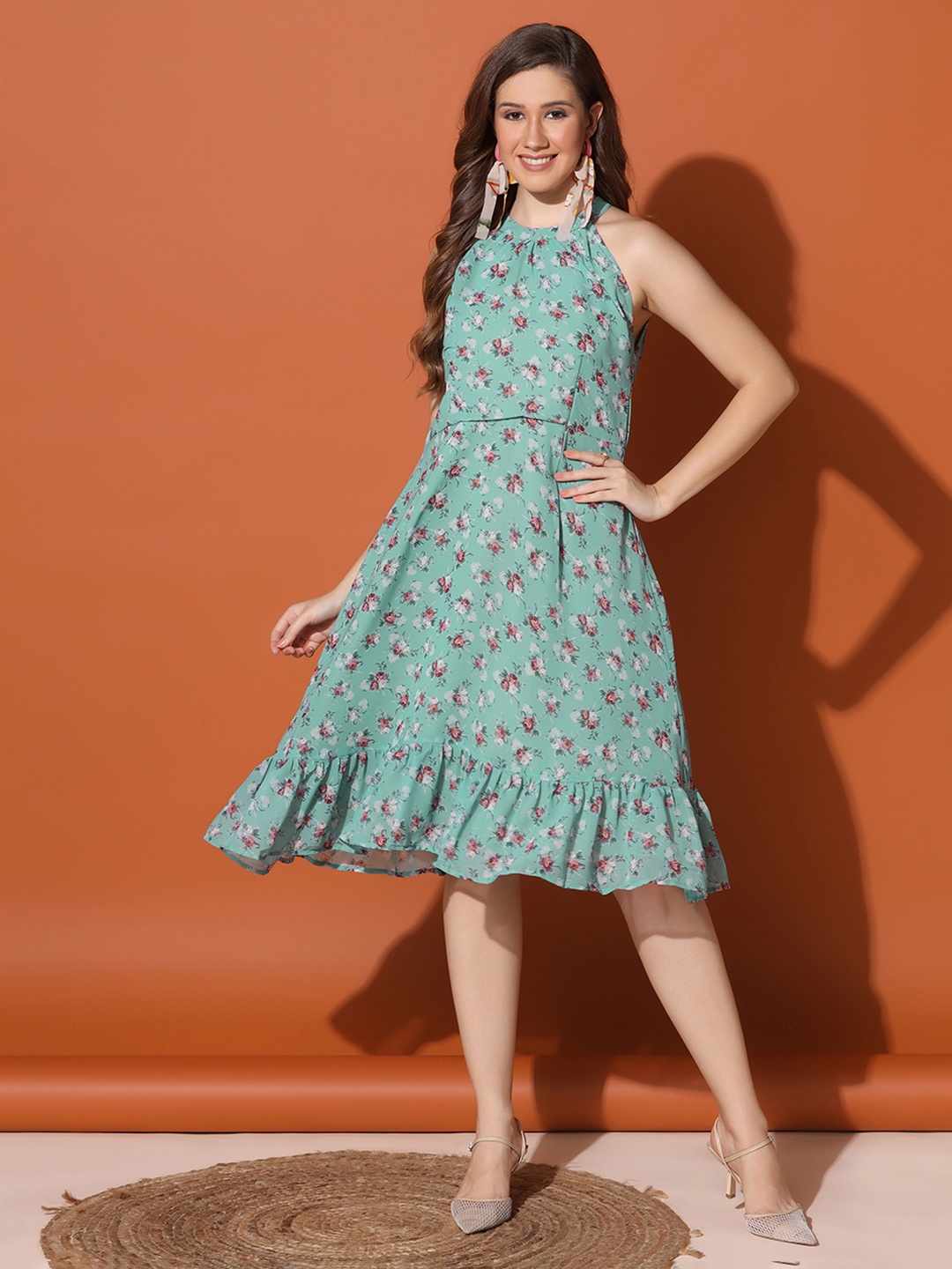 

FASHION DREAM Green Floral Georgette Dress