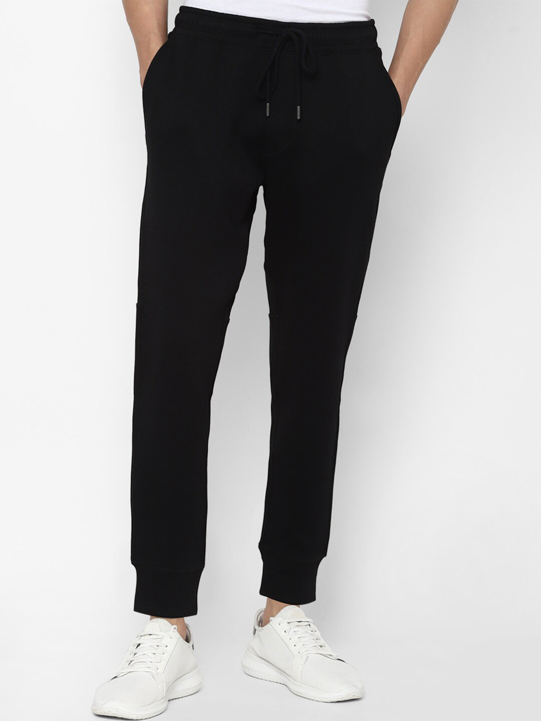 

AMERICAN EAGLE OUTFITTERS Men Black Solid Drawstring Joggers