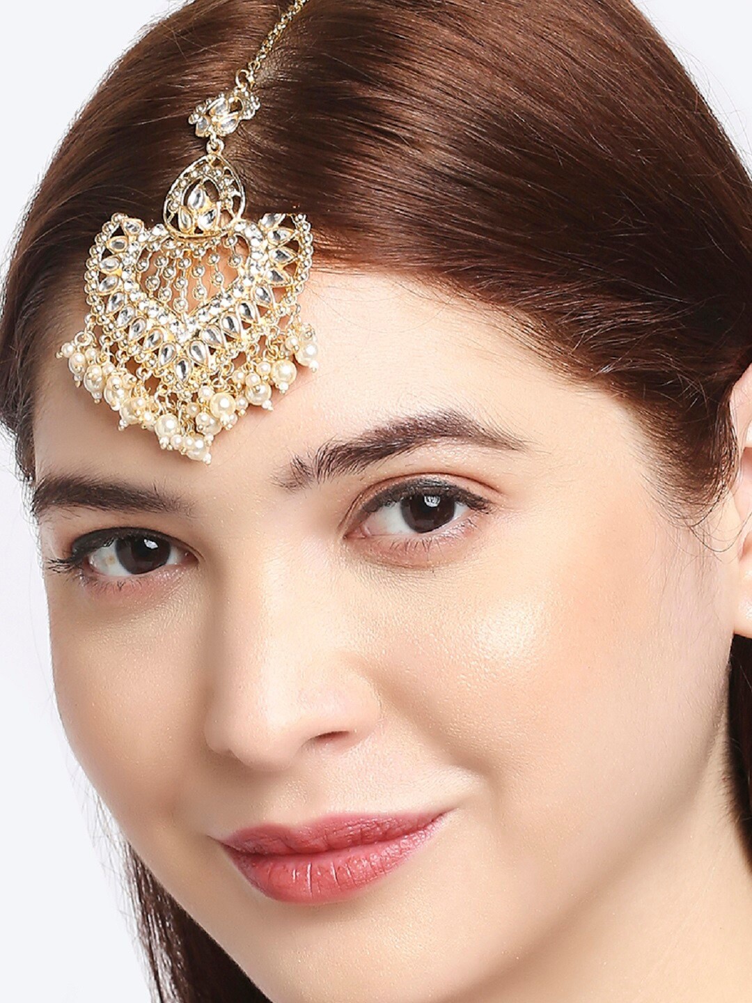 

OOMPH Gold-Toned White Kundan Studded & Beaded Maangtikka
