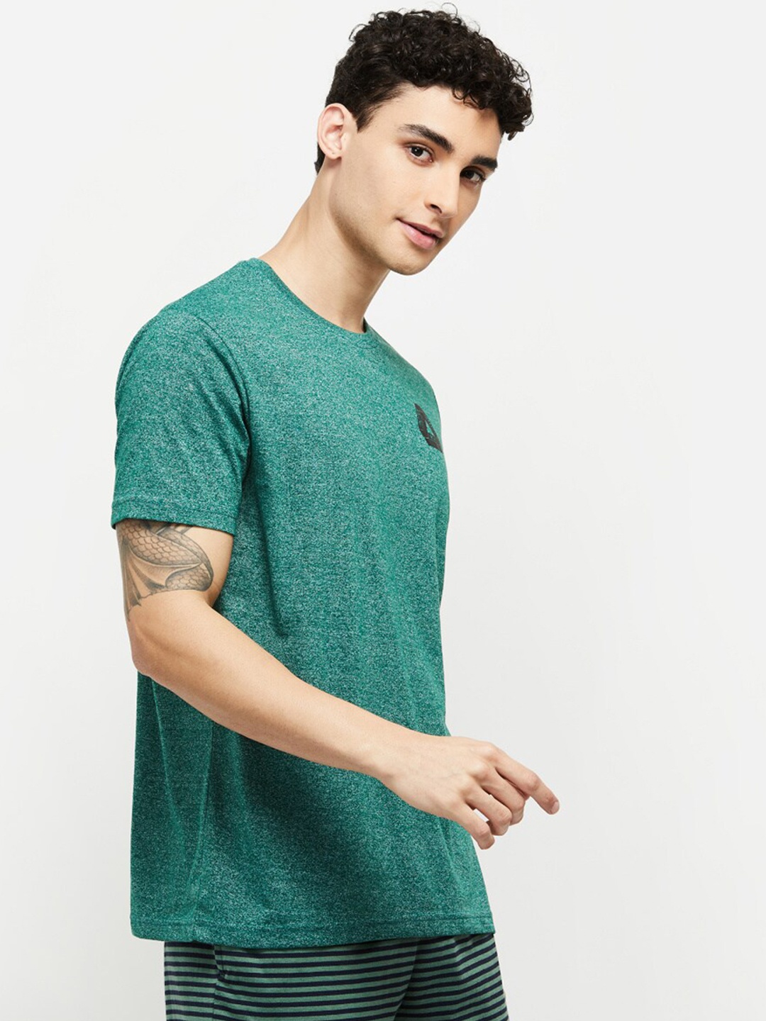 

max Men Green Solid Cotton Round Neck Lounge Tshirts