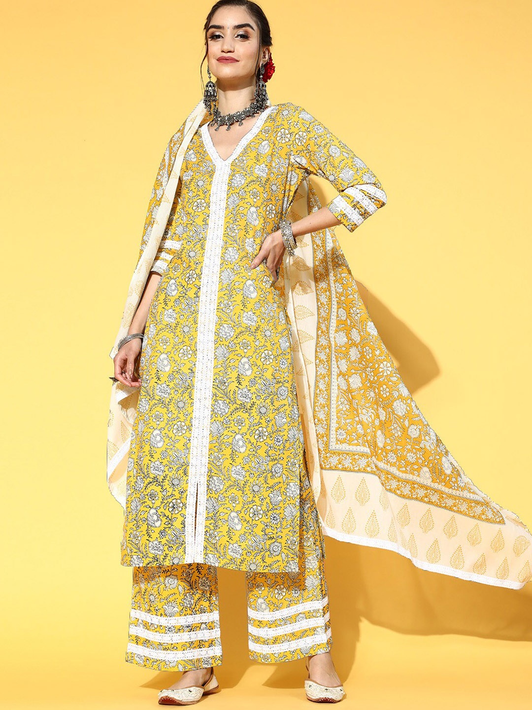 

kipek Women Floral Printed Pure Cotton Kurta with Palazzos & With Dupatta, Yellow