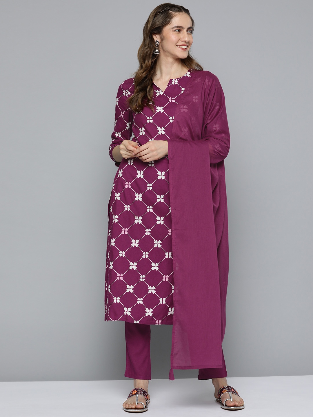 

HERE&NOW Women Ethnic Motifs Viscose Rayon Print Parade Kurta Set, Purple