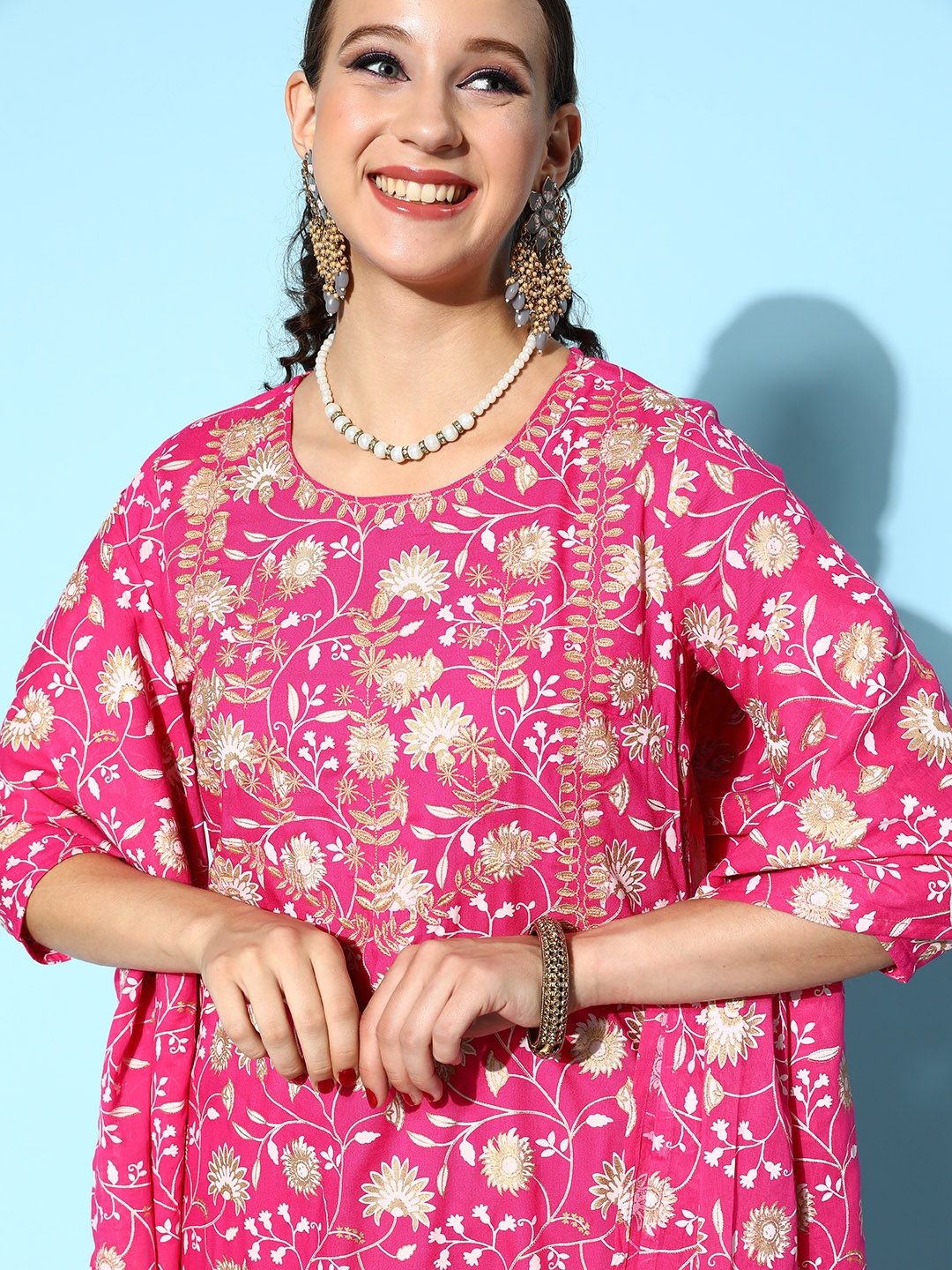

HERE&NOW Women Pink & Off-White Floral Printed Kurta with Trousers & With Dupatta