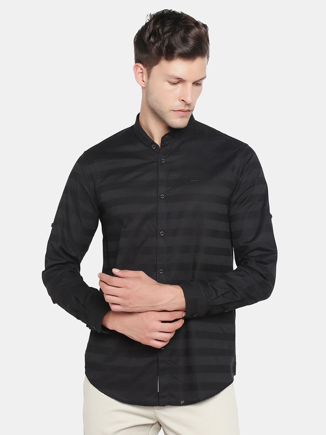 

Blackberrys Men Black Slim Fit Horizontal Striped Casual Shirt